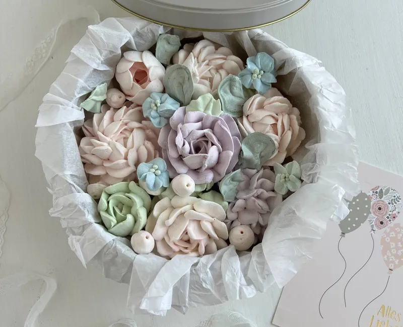Blumen aus Schaumzucker